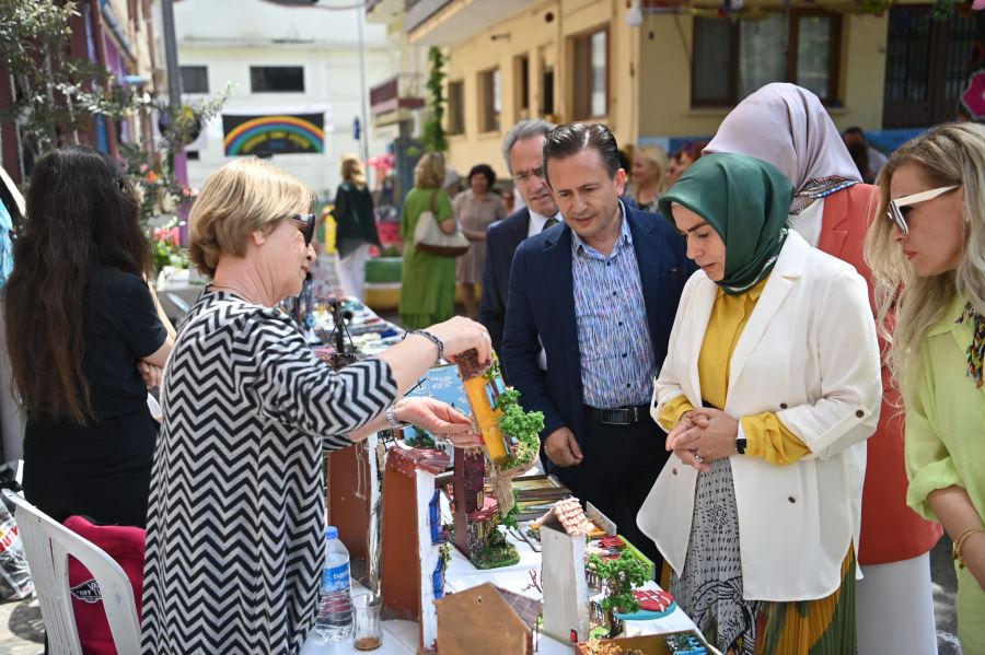 TUZLA’DA “GELENEKTEN GELECEĞE ANADOLU RÜZGARI” TEMALI SOKAK FESTİVALİ BAŞLADI