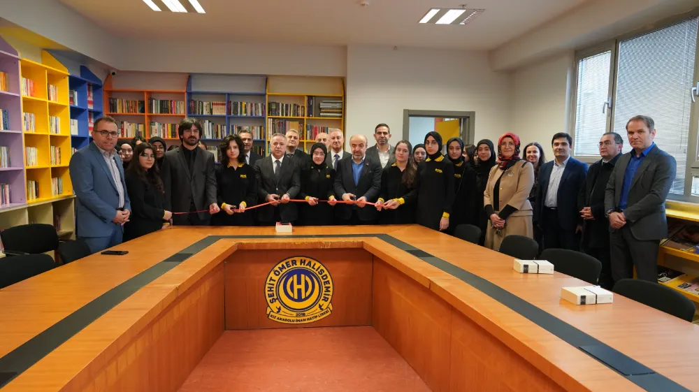 YENİLENİP KAPASİTESİ ARTIRILAN ÇEKMEKÖY ŞEHİT ÖMER HALİSDEMİR KIZ ANADOLU İMAM-HATİP LİSESİ KÜTÜPHANESİNİN AÇILIŞI YAPILDI