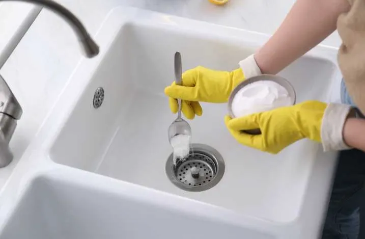 Uzmanlardan kritik uyarı!  Lavabo açıcıyı yanlış kullanımda ciddi patlama ve zehirlenme riski var!