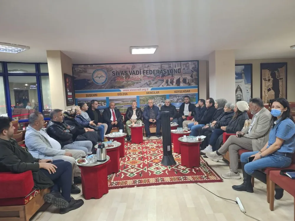 ÇEKMEKÖYLÜ SİVASLILARDAN İSTİŞARE TOPLANTISI