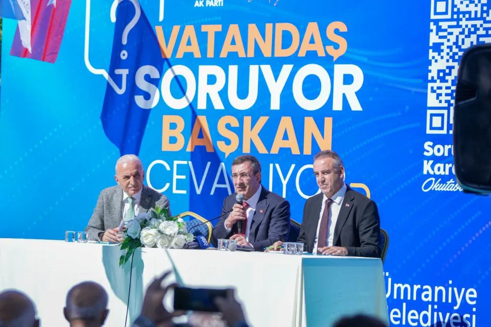 CUMHURBAŞKANI YARDIMCISI CEVDET YILMAZ VE BAŞKAN İSMET YILDIRIM, “VATANDAŞ SORUYOR, BAŞKAN CEVAPLIYOR” PROGRAMINDA ÜMRANİYELİLERLE BULUŞTU