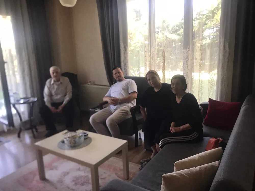 Çekmeköy AK Parti Sosyal Politikalar Başkanlığından Bayram Öncesi Hane Ziyareti 