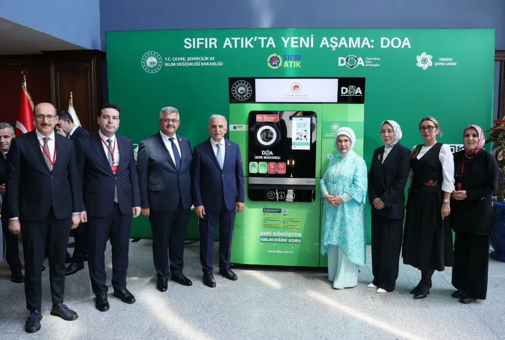 ÜMRANİYE BELEDİYESİ ÇEVRE ŞENLİĞİ SAYIN EMİNE ERDOĞAN HANIMEFENDİ’NİN KATILIMLARIYLA GERÇEKLEŞTİRİLDİ