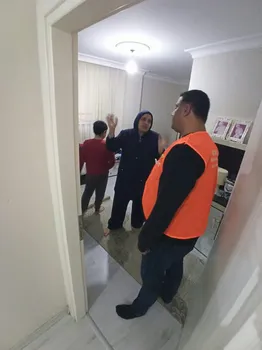 Çekmeköy AK Parti'den Su Baskınlarından Zarar Gören Vatandaşlara Ziyaret