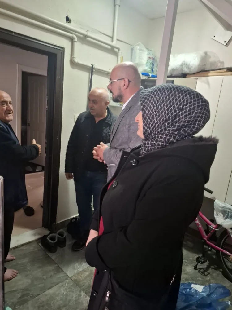 Ümraniye AK Parti'den Yağmurdan Zarar Gören Vatandaşlara Ziyaret