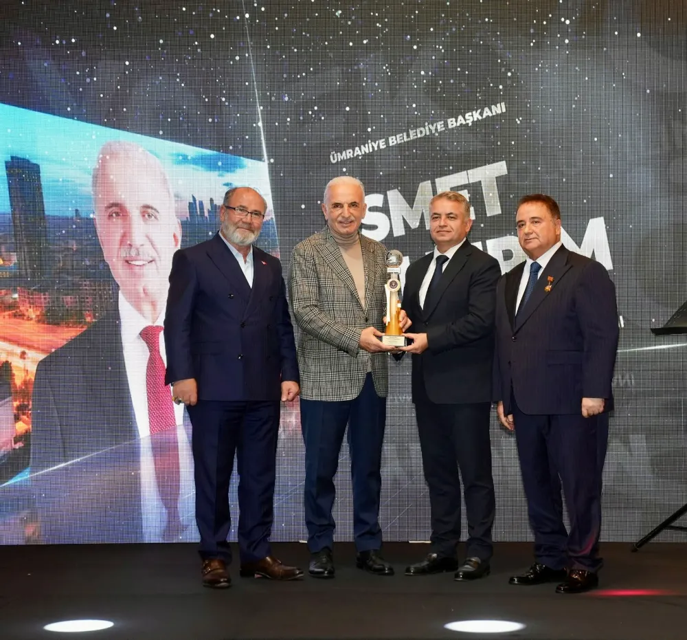 BAŞKAN İSMET YILDIRIM’A “İSTANBUL’DA YILIN BELEDİYE BAŞKANI” ÖDÜLÜ