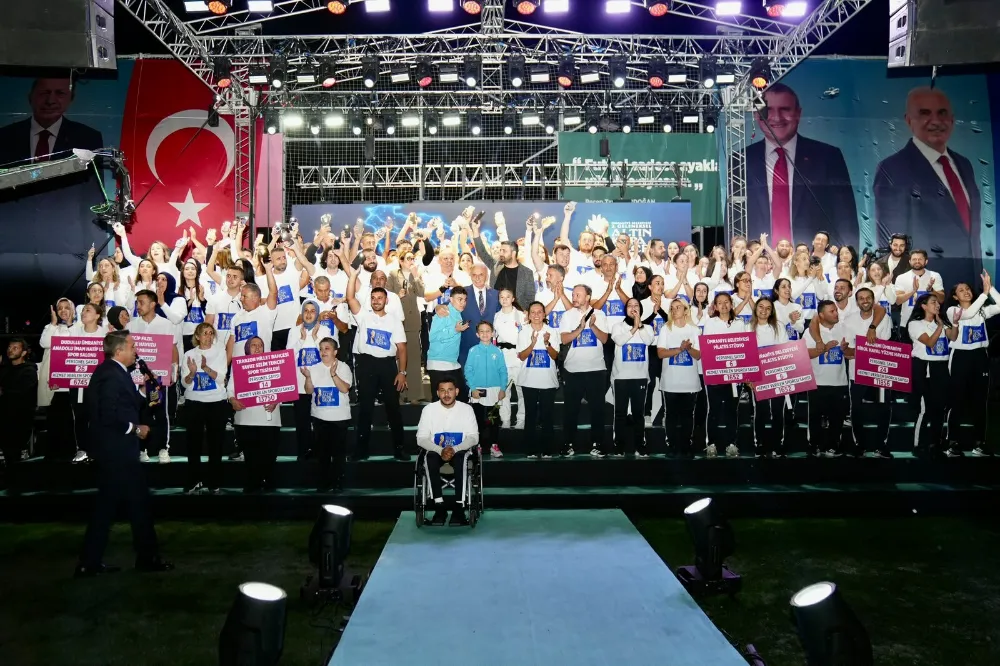ÜMRANİYE’NİN ŞAMPİYONLARI 2. GELENEKSEL ALTIN KUPA GECESİ’NDE BULUŞTU